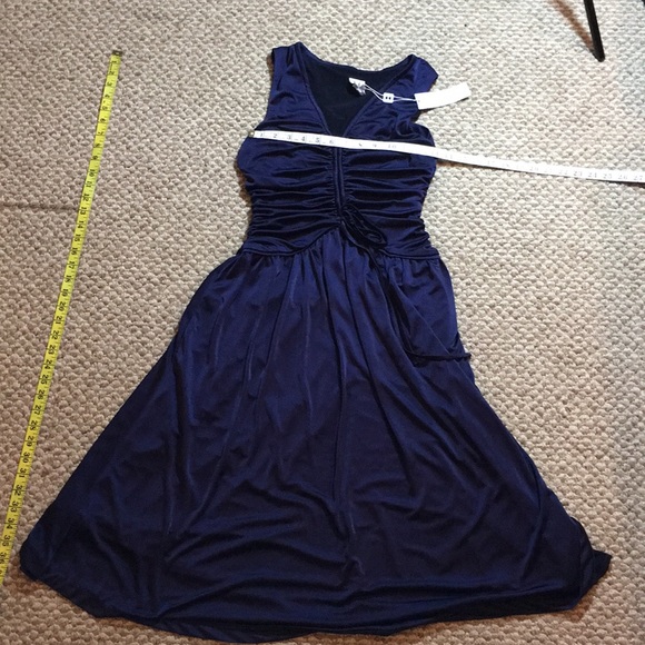 Halston Heritage NWT Navy Shirred Midi Dress - Picture 2 of 7